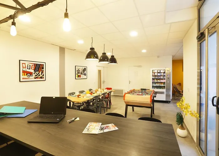 Nemea Beffroi 酒店 *